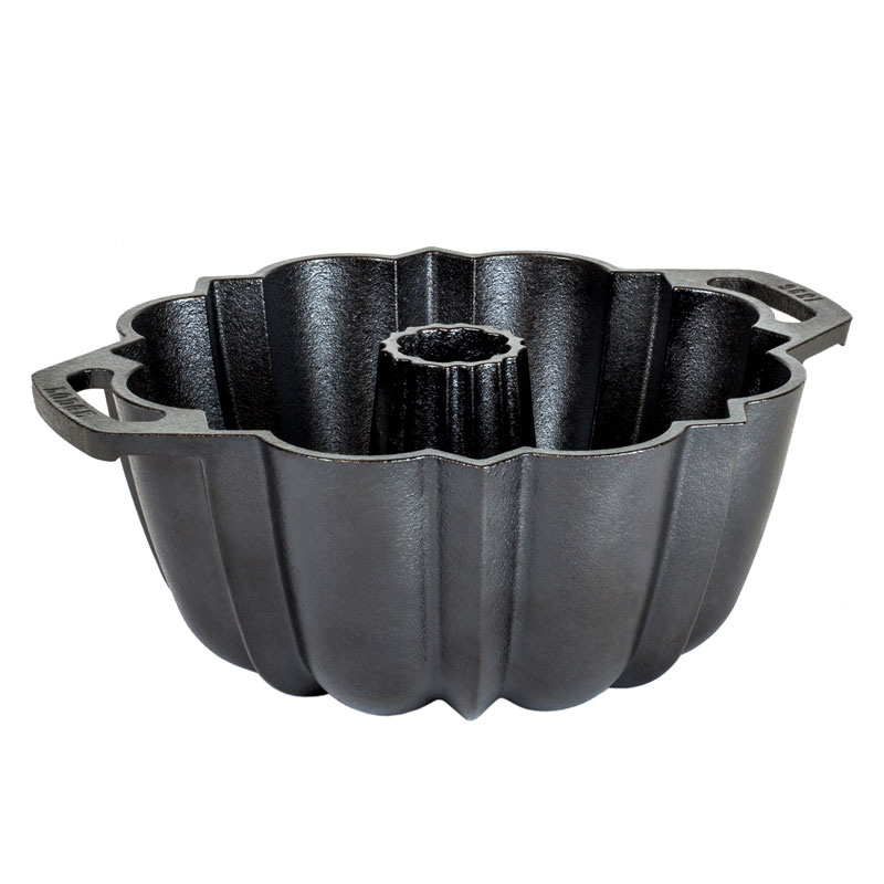 Lodge Legacy Series Cast Iron Fluted Cake Pan, Black
