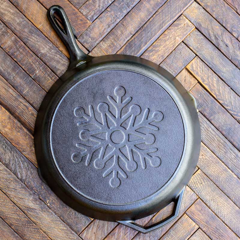Set of 4 Lodge Snowflake Mini Skillets 3.5-inch Cast Iron With Tags for  sale online